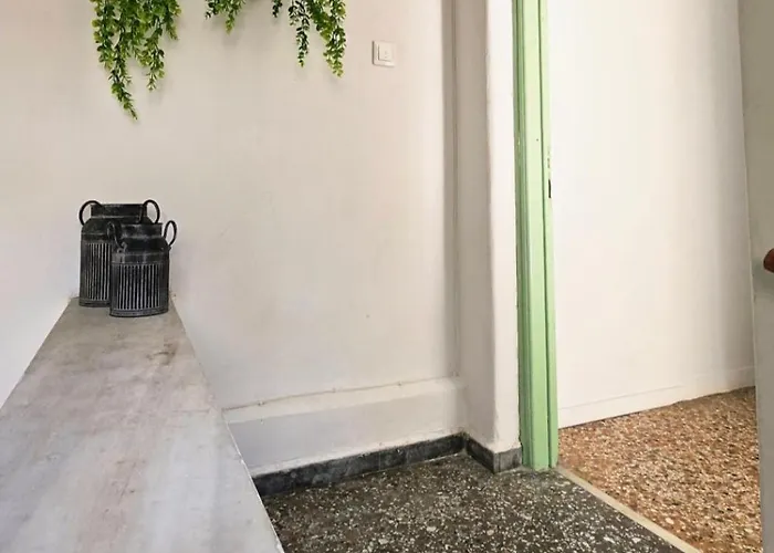 Saronic 1 Апартаменты *